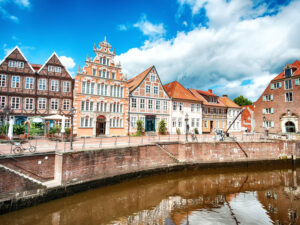Häuserzeile, Altstadt in Stade am Fluss Schwinge