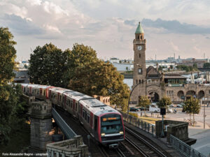 Hamburg, U-Bahn an den Landungsbrücken